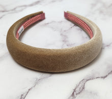 Load image into Gallery viewer, Verona