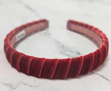 Load image into Gallery viewer, Iris