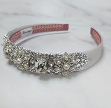 Load image into Gallery viewer, Neruda