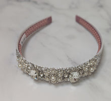 Load image into Gallery viewer, Neruda