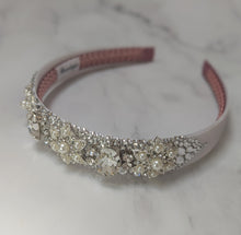 Load image into Gallery viewer, Neruda