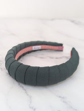 Load image into Gallery viewer, Cavendish