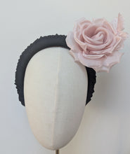 Load image into Gallery viewer, Lytton Floral