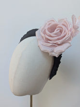 Load image into Gallery viewer, Lytton Floral
