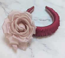 Load image into Gallery viewer, Lytton Floral
