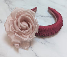 Load image into Gallery viewer, Lytton Floral
