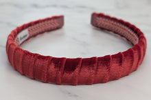 Load image into Gallery viewer, Iris