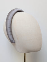 Load image into Gallery viewer, Torrington