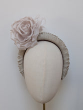 Load image into Gallery viewer, Lytton Floral