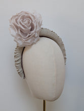 Load image into Gallery viewer, Lytton Floral