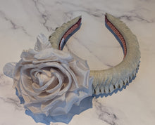 Load image into Gallery viewer, Lytton Floral