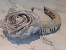 Load image into Gallery viewer, Lytton Floral