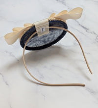 Load image into Gallery viewer, Elvira