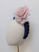 Load image into Gallery viewer, Lytton Floral