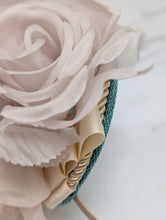 Load image into Gallery viewer, Rosa