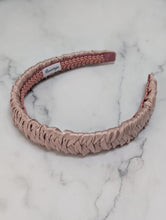 Load image into Gallery viewer, Selkie Slim