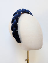 Load image into Gallery viewer, Boleyn