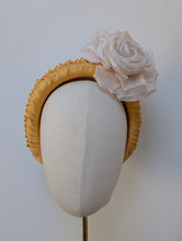 Load image into Gallery viewer, Lytton Floral