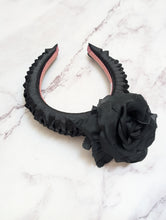 Load image into Gallery viewer, Lytton Floral