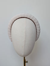 Load image into Gallery viewer, Cavendish