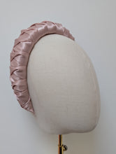 Load image into Gallery viewer, Valora