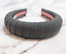 Load image into Gallery viewer, Cavendish