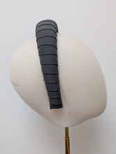 Load image into Gallery viewer, Cavendish