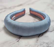 Load image into Gallery viewer, Torrington