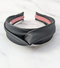 Load image into Gallery viewer, Lyra Twist