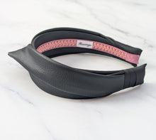 Load image into Gallery viewer, Lyra Twist