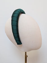 Load image into Gallery viewer, Torrington