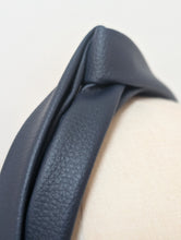 Load image into Gallery viewer, Lyra Twist