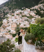 Load image into Gallery viewer, Omorfia