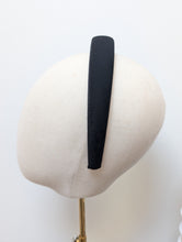 Load image into Gallery viewer, Verona