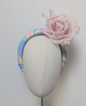 Load image into Gallery viewer, Lytton Floral