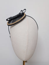 Load image into Gallery viewer, Elvira