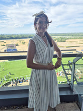 Load image into Gallery viewer, Elvira