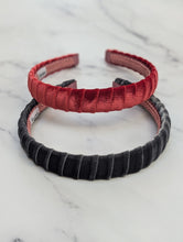 Load image into Gallery viewer, Iris