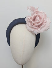 Load image into Gallery viewer, Lytton Floral