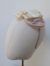 Load image into Gallery viewer, Victoria