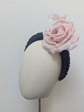 Load image into Gallery viewer, Lytton Floral