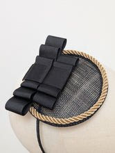 Load image into Gallery viewer, Elvira