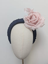 Load image into Gallery viewer, Lytton Floral
