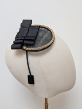 Load image into Gallery viewer, Elvira