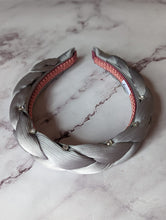 Load image into Gallery viewer, Illyria