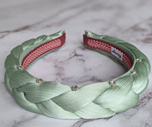 Load image into Gallery viewer, Illyria