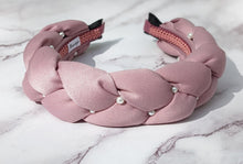 Load image into Gallery viewer, Pevensie Pearl