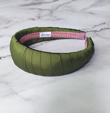 Load image into Gallery viewer, Torrington