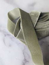 Load image into Gallery viewer, Rosina