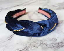 Load image into Gallery viewer, Kuutar